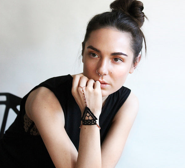 amithi lace hand bracelet